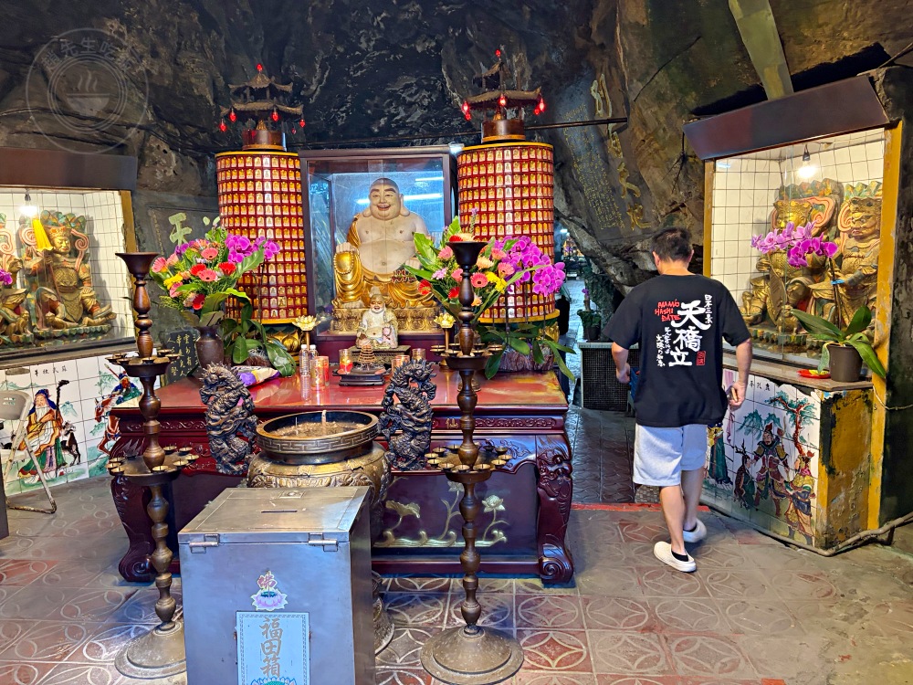 洞穴千萬別亂進！裡面竟然藏著神仙秘境，一線天密道石壁雕刻太震撼！ @趙先生吃飯