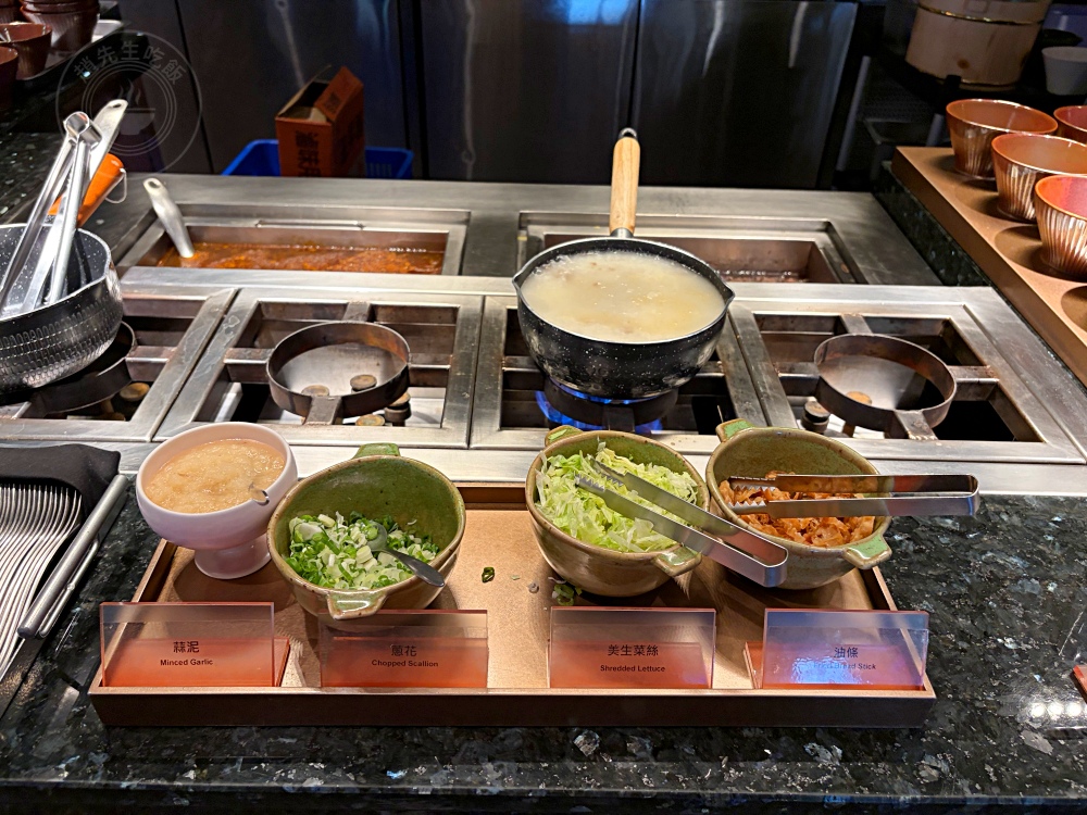 挑戰全台最高級吃到飽，松葉蟹腳、生魚片、干貝、牛排、竟然才千元！ @趙先生吃飯