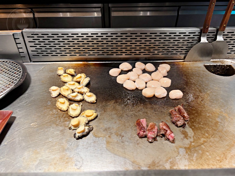 高級料理吃到飽太便宜,師傅補到沒表情,牛排干貝鮑魚生魚片吃到飽! @趙先生吃飯 高級料理吃到飽太便宜,師傅補到沒表情,牛排干貝鮑魚生魚片吃到飽! @趙先生吃飯