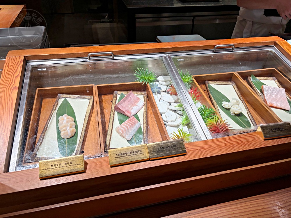 高級料理吃到飽太便宜，師傅補到沒表情，牛排干貝鮑魚生魚片吃到飽！ @趙先生吃飯