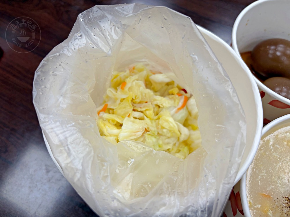 大姐的巨大鍋貼,至少等半小時,常勸客人別點太多,因為最後都打包! @趙先生吃飯 大姐的巨大鍋貼,至少等半小時,常勸客人別點太多,因為最後都打包! @趙先生吃飯