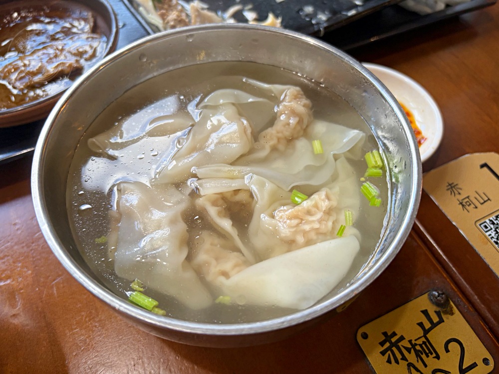 阿伯的70年乾麵店,從小攤車賣到蓋4層樓!還拿到米其林認證,天天排隊 @趙先生吃飯 阿伯的70年乾麵店,從小攤車賣到蓋4層樓!還拿到米其林認證,天天排隊 @趙先生吃飯