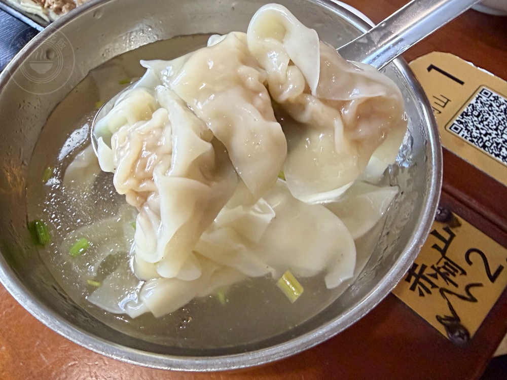阿伯的70年乾麵店，從小攤車賣到蓋4層樓！還拿到米其林認證，天天排隊 @趙先生吃飯