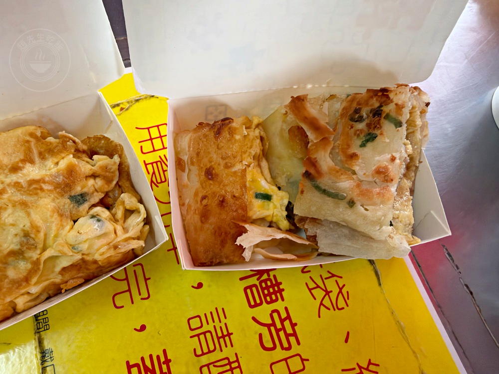 已經開45年了超大酥脆蛋餅老店，飯糰、豆漿也都是招牌，太晚來會賣完 @趙先生吃飯