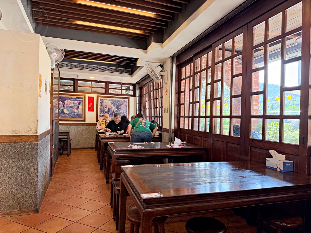 朋友說,這家老街臭豆腐、鴨血、放山雞太好吃,他可以吃三碗白飯! @趙先生吃飯 朋友說,這家老街臭豆腐、鴨血、放山雞太好吃,他可以吃三碗白飯! @趙先生吃飯