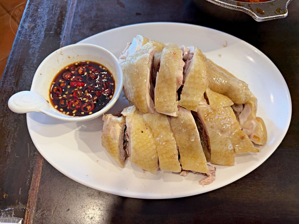 朋友說,這家老街臭豆腐、鴨血、放山雞太好吃,他可以吃三碗白飯! @趙先生吃飯 朋友說,這家老街臭豆腐、鴨血、放山雞太好吃,他可以吃三碗白飯! @趙先生吃飯